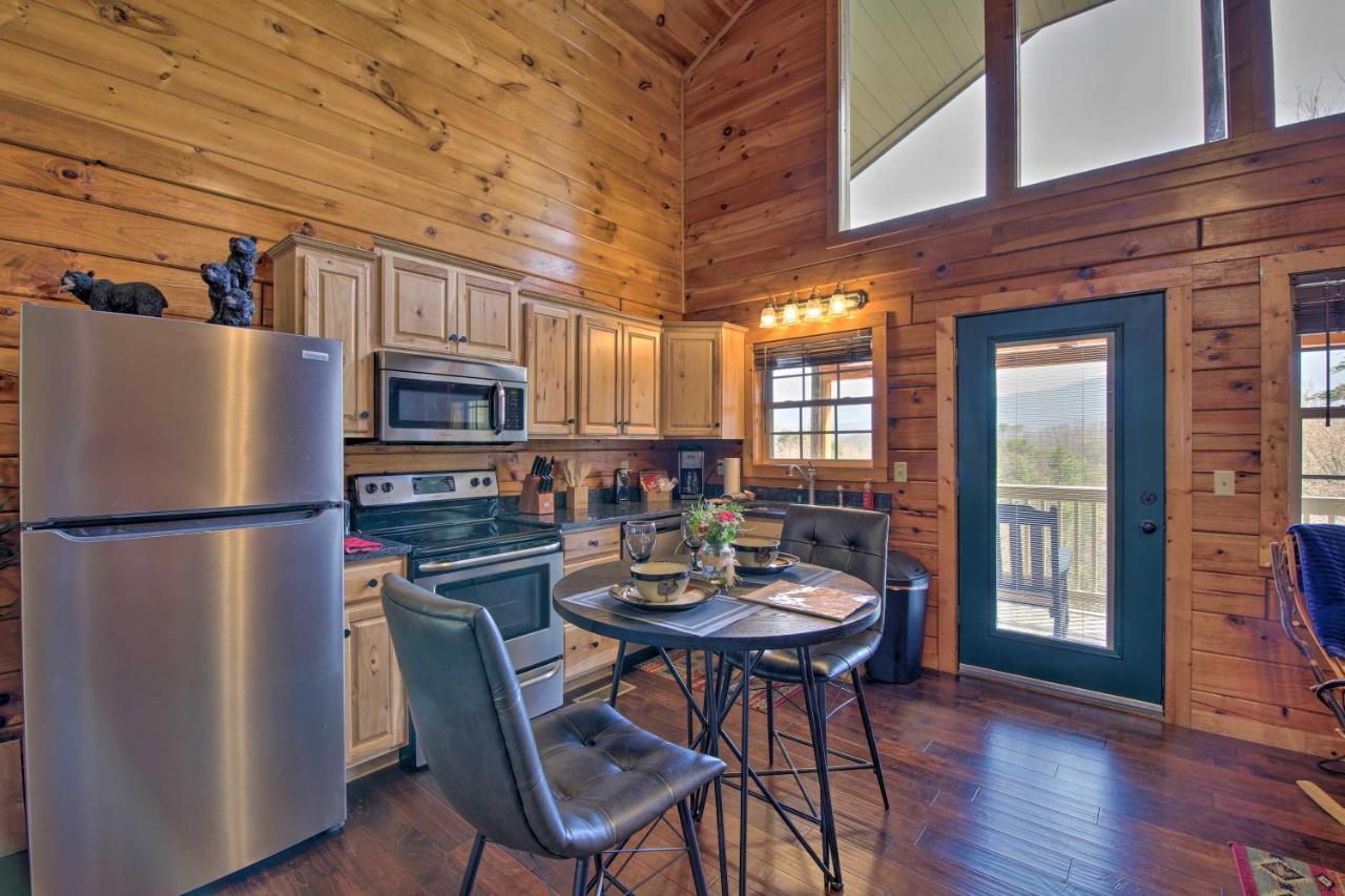 Gatlinburg Cabin With Pool Table And Hot Tub! Exterior foto