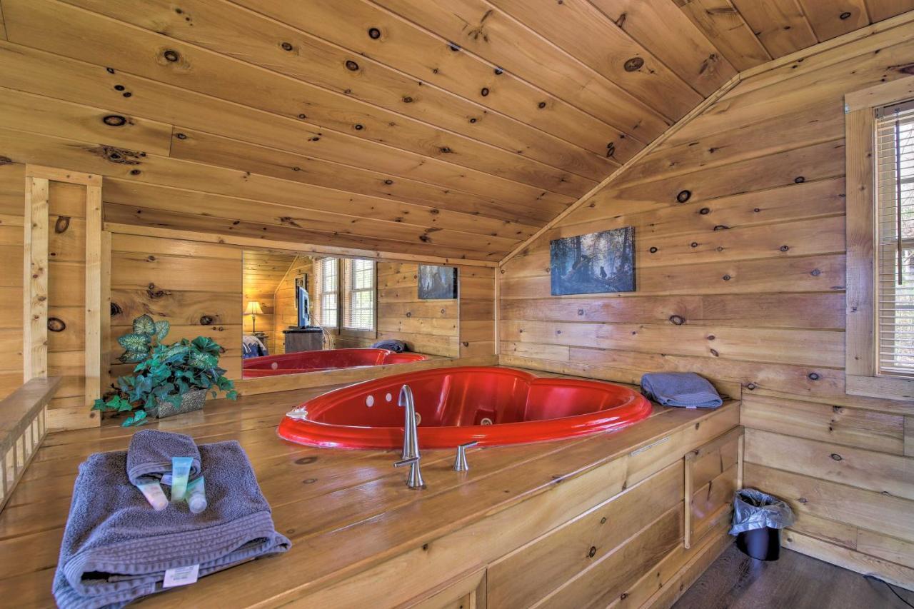 Gatlinburg Cabin With Pool Table And Hot Tub! Exterior foto